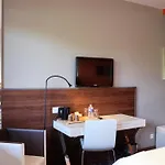 Saint-hubert Hotel 3*