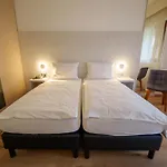 Saint-hubert Hotel