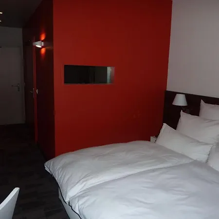 Saint-hubert Hotel