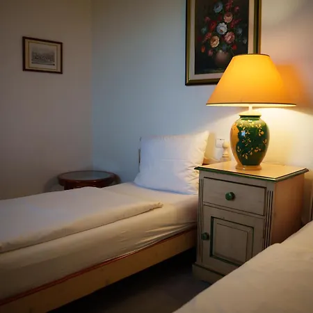 Saint-hubert Hotel